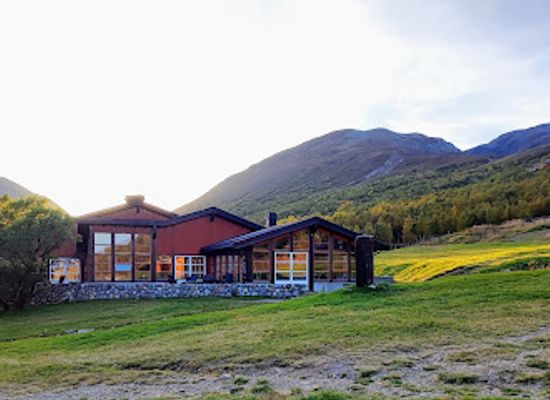 norway/besseggen-ridge/landmark/memurubu