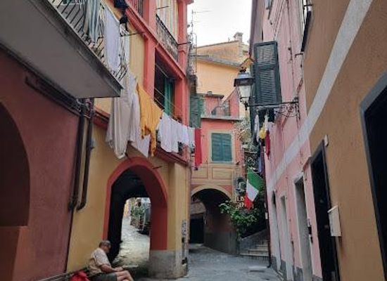 italy/cinque-terre/landmark/chiesa-di-san-francesco