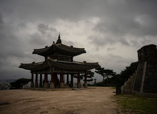 south-korea/suwon/landmark/seonodae-western-crossbow-tower