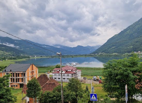 montenegro/prokletije/landmark/hostel-bear-hug