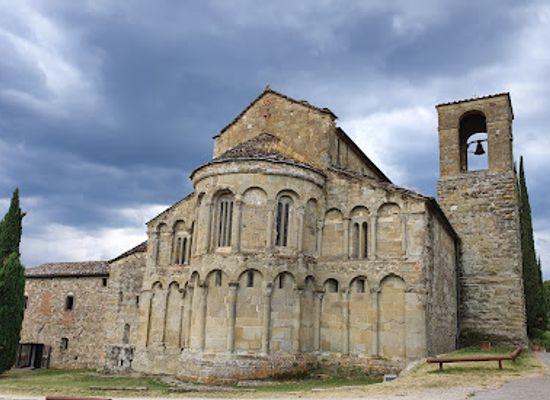 italy/casentino/landmark/san-pietro-a-romena