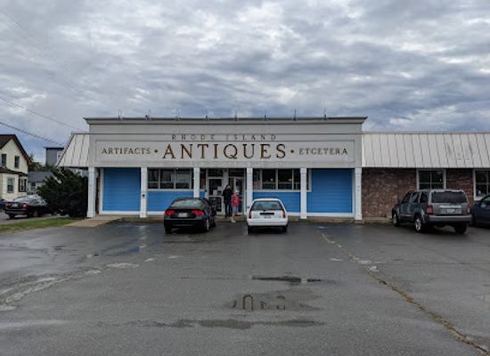 rhode-island/pawtucket/landmark/rhode-island-antiques-mall