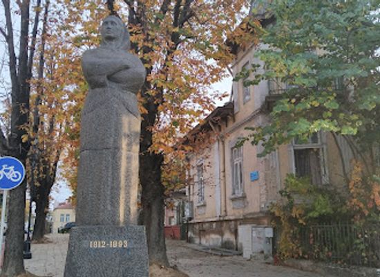 bulgaria/ruse/landmark/pametnik-baba-tonka