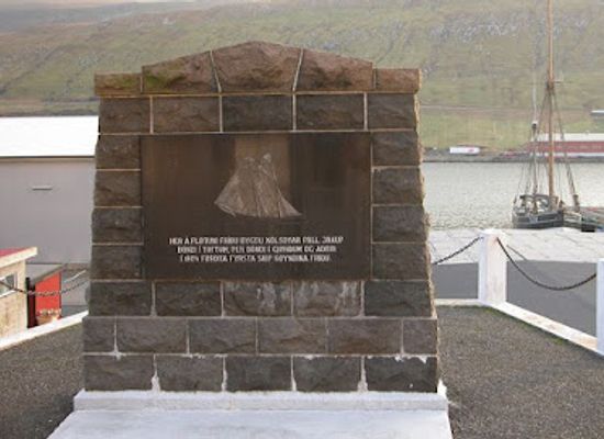 faroe-islands/suouroy/landmark/royndin-frioa-memorial
