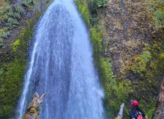 oregon/hood-river-county/landmark/wahkeena-falls