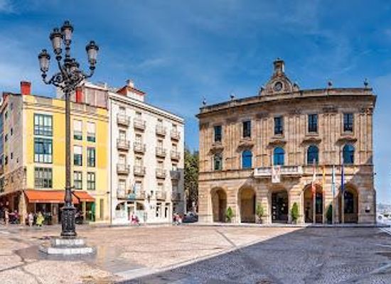 spain/asturias/landmark/pl-mayor