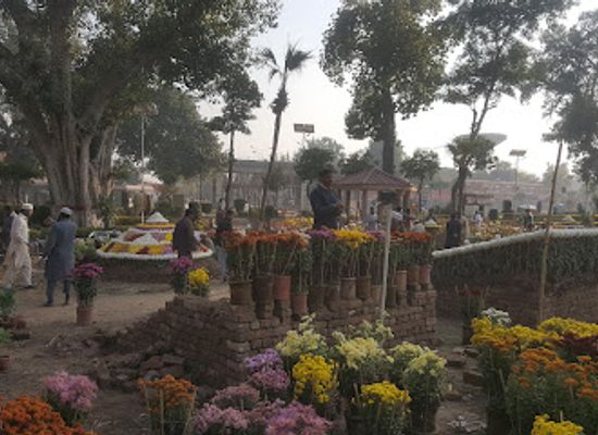pakistan/peshawar/landmark/khalid-bin-waleed-park