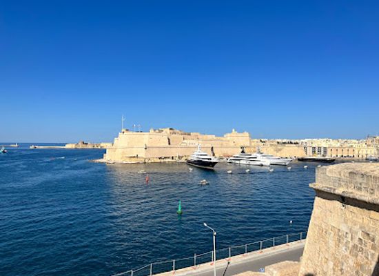 malta/cottonera/landmark/rolling-geeks