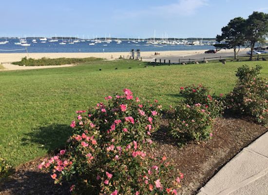 massachusetts/hyannis/landmark/veterans-park-beach