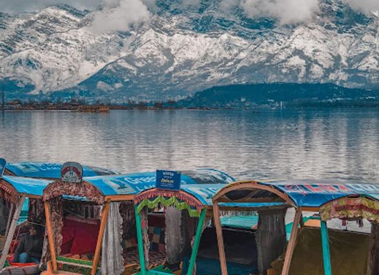 india/kashmir-great-lakes/landmark/dal-lake-ghat-number-1