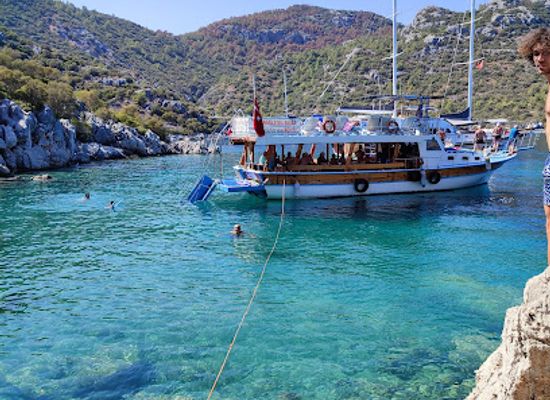turkiye/marmaris/landmark/amazon-boat