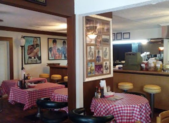 texas/killeen/landmark/mccall-s-world-famous-barbeque-and-soul-food