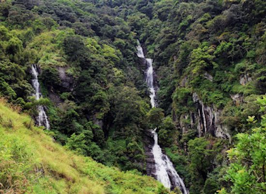 sri-lanka/nuwara-eliya/landmark/kolapathana-waterfall