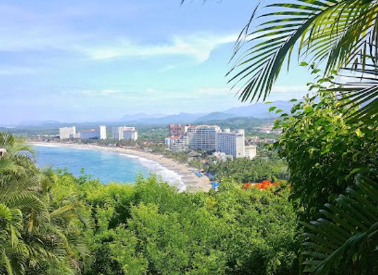 mexico/ixtapa-zihuatanejo/ixtapa/landmark/playa-el-palmar