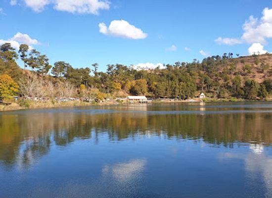 madagascar/antsirabe/landmark/lake-andraikiba
