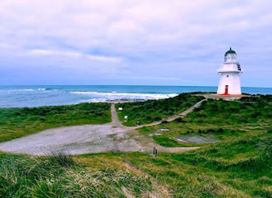 new-zealand/southland/landmark/waipapa-point-lighthouse