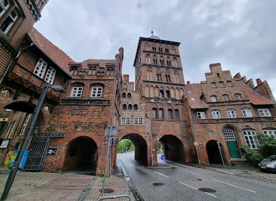 germany/lubeck/landmark/burgtor
