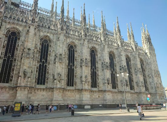 italy/milan/duomo/landmark/terrazza-del-duomo