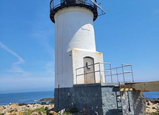 kansas/lawrence/landmark/straitsmouth-island-light-station