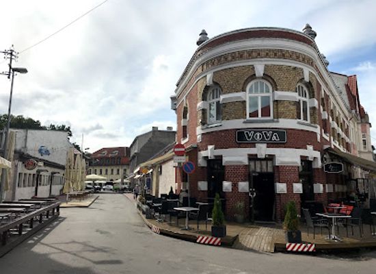 estonia/parnu/landmark/hommiku-kulalistemaja