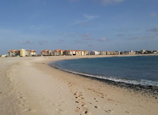 cabo-verde/praia-de-cruz/landmark/praia-de-cabral