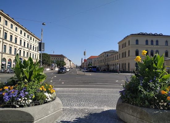 germany/munich/ludwigsvorstadt-isarvorstadt/landmark/bazargebaude