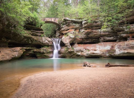 ohio/hocking-hills/landmark/hocking-hills-state-park-visitor-center