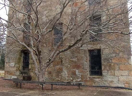 alabama/piney-woods/landmark/old-rock-jail