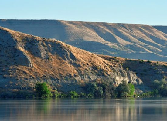 idaho/owyhee/landmark/thousand-springs-state-park-hagerman-fossil-beds-national-monument-visitor-s-center