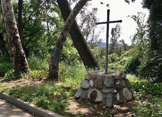 california/pasadena/landmark/cathedral-oak-monument