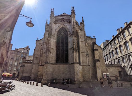france/bordeaux/saint-pierre/landmark/eglise-saint-pierre