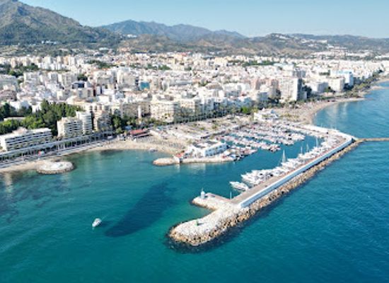 spain/marbella/landmark/modern-lighthouse-marbella-green