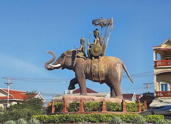 cambodia/kampong-thom/landmark/skun-market