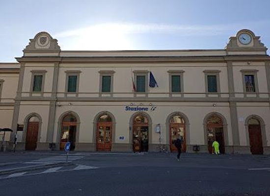 italy/tuscany/landmark/piazza-dante-alighieri