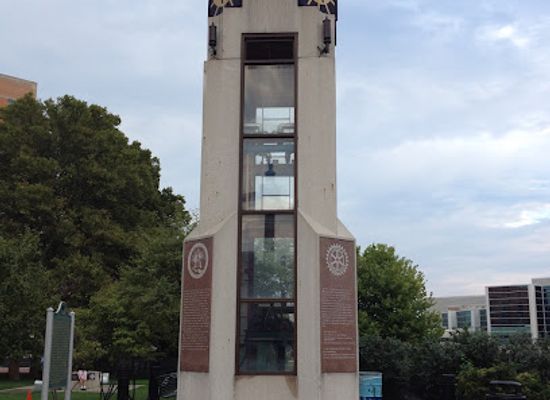 michigan/lansing/landmark/rotary-steam-clock