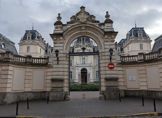 ukraine/lviv/landmark/potocki-palace