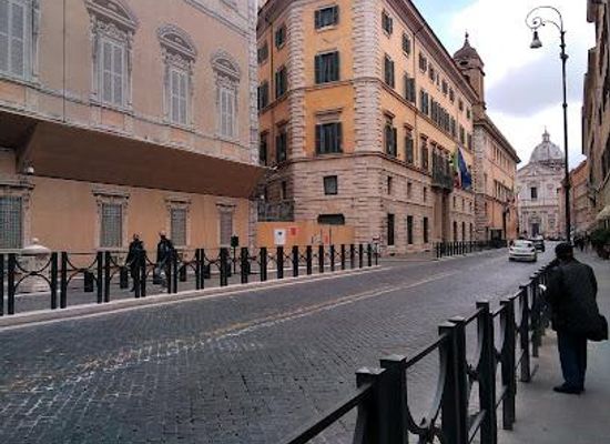 vatican-city/vatican-pinacoteca/landmark/p-za-madama