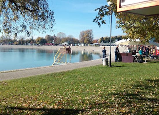 croatia/zagreb/jarun-lake/landmark/paooro-cocktail-bar