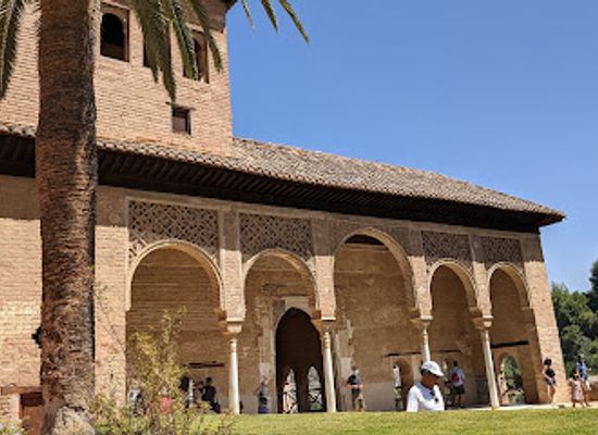 spain/granada/landmark/torre-de-las-damas