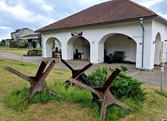 estonia/ida-viru-county/landmark/vaivara-blue-hills-museum