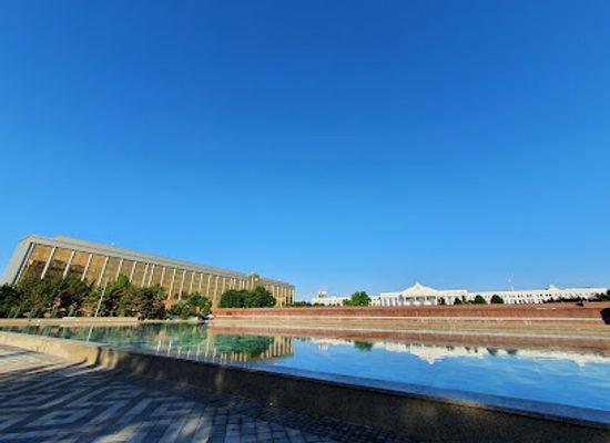 uzbekistan/tashkent/landmark/mustakillik-fountain