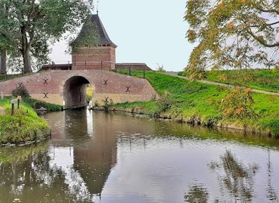 netherlands/west-friesland/landmark/de-boerenboom