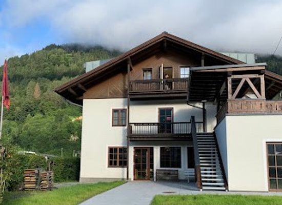 austria/zell-am-see/landmark/jugendherberge-junges-hotel-zell-am-see-seespitzstrasse-jugendgastehaus
