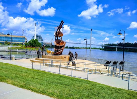 nebraska/omaha/downtown-omaha/landmark/lewis-clark-landing-at-the-riverfront