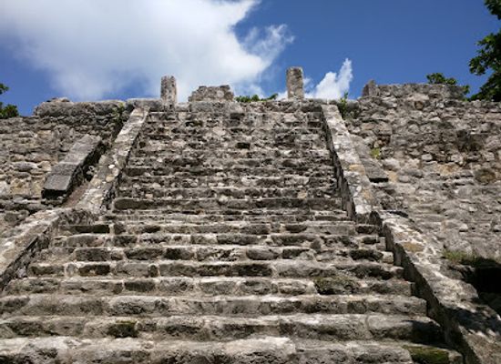 mexico/cancun/landmark/san-miguelito-archeological-site