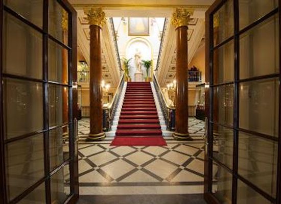united-kingdom/lancashire/landmark/liverpool-town-hall