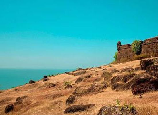india/western-ghats/landmark/chapora-fort