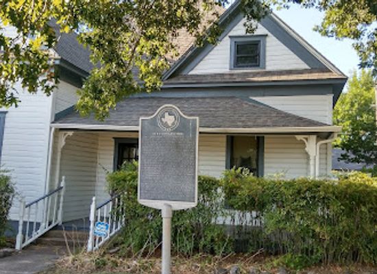 arkansas/grand-prairie/landmark/dr-h-v-copeland-home-texas-state-historical-marker
