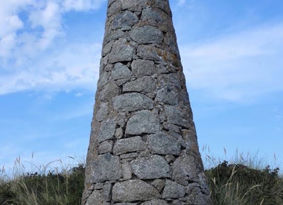 guernsey/herm/landmark/pierre-aux-rats