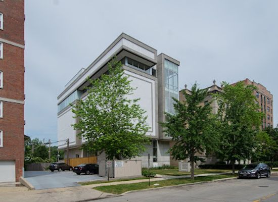 illinois/evanston/landmark/halim-time-glass-museum